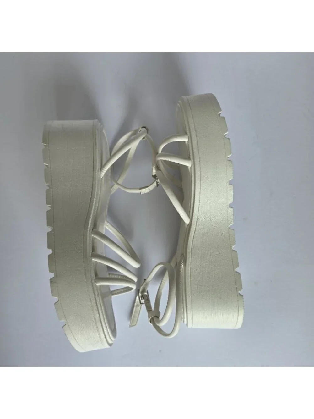 Rouge White Platform Sandals Strappy Chunky Lug Sole Costal Summer Shoes. Sz 10
